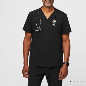 FIGS Chisec‎ Three-Pocket Scrub Top™ in Black Men's Size XL